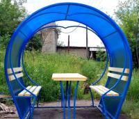 Кованая беседка с крышей