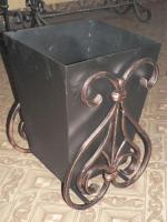 Кованая урна